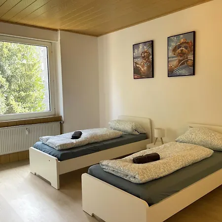 Lichtdurchflutete 3-zimmer-wohnung * Брюль